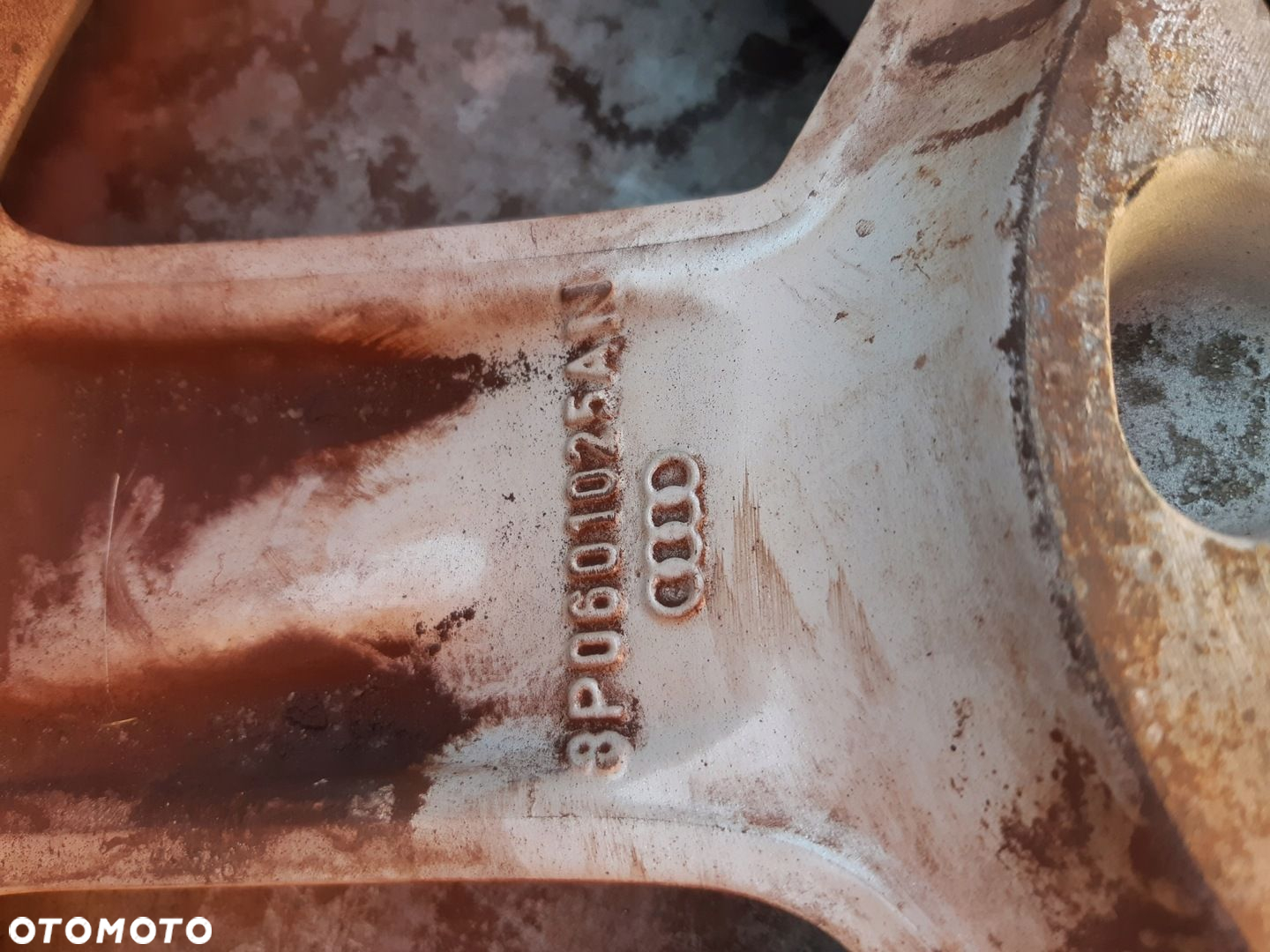 AUDI A3 8P FELGA ALUMINIOWA 6.5" x 16" 5x112 ET 50 8P0601025AN - 6