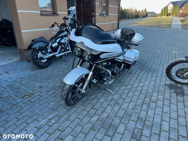 Harley-Davidson Touring Road Glide - 1