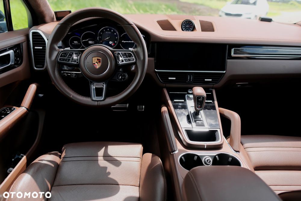 Porsche Cayenne Turbo - 4