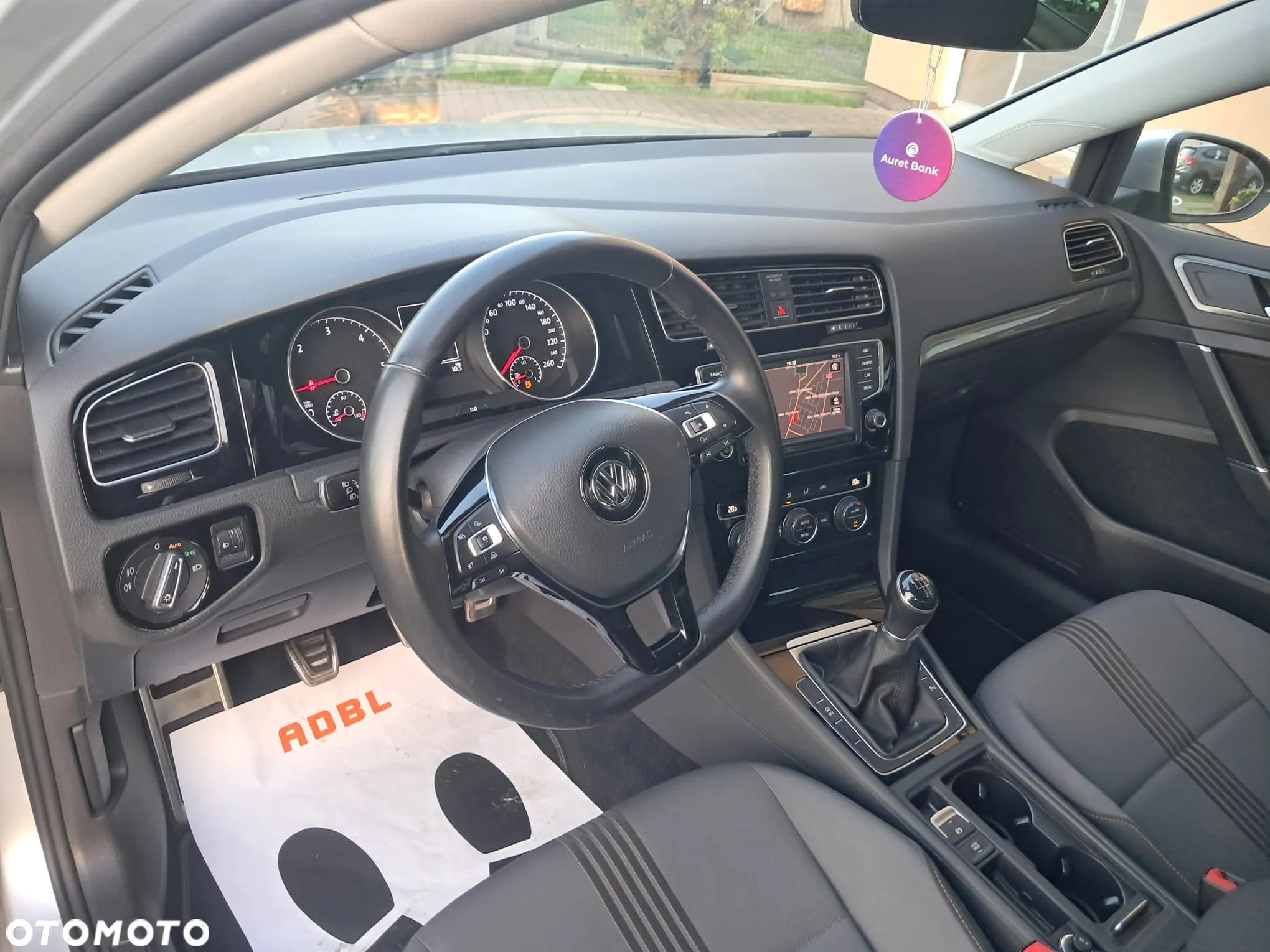 Volkswagen Golf 1.6 TDI (BlueMotion Technology) Comfortline - 13