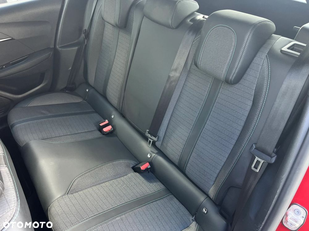Peugeot 208 PureTech 100 EAT8 Allure Pack - 17