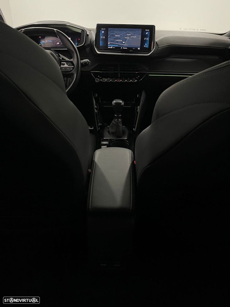 Peugeot 2008 1.2 PureTech GT Line - 26