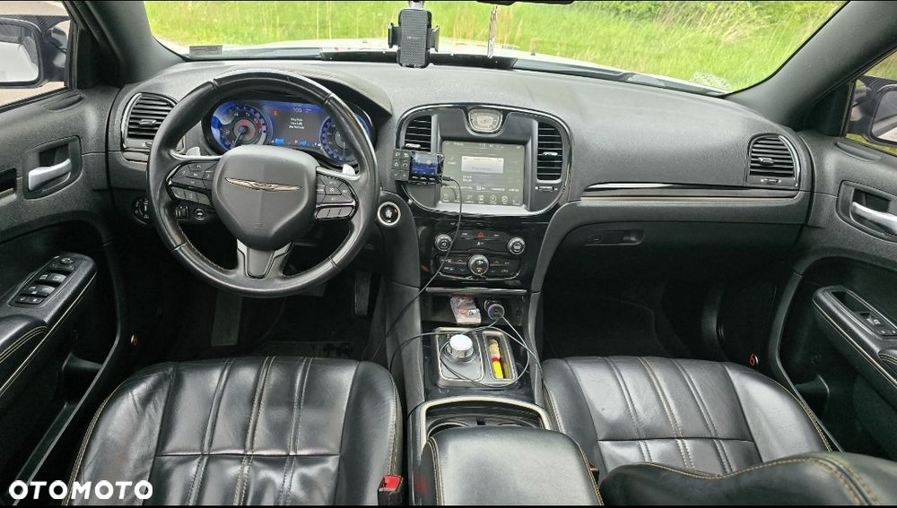 Chrysler 300s - 7
