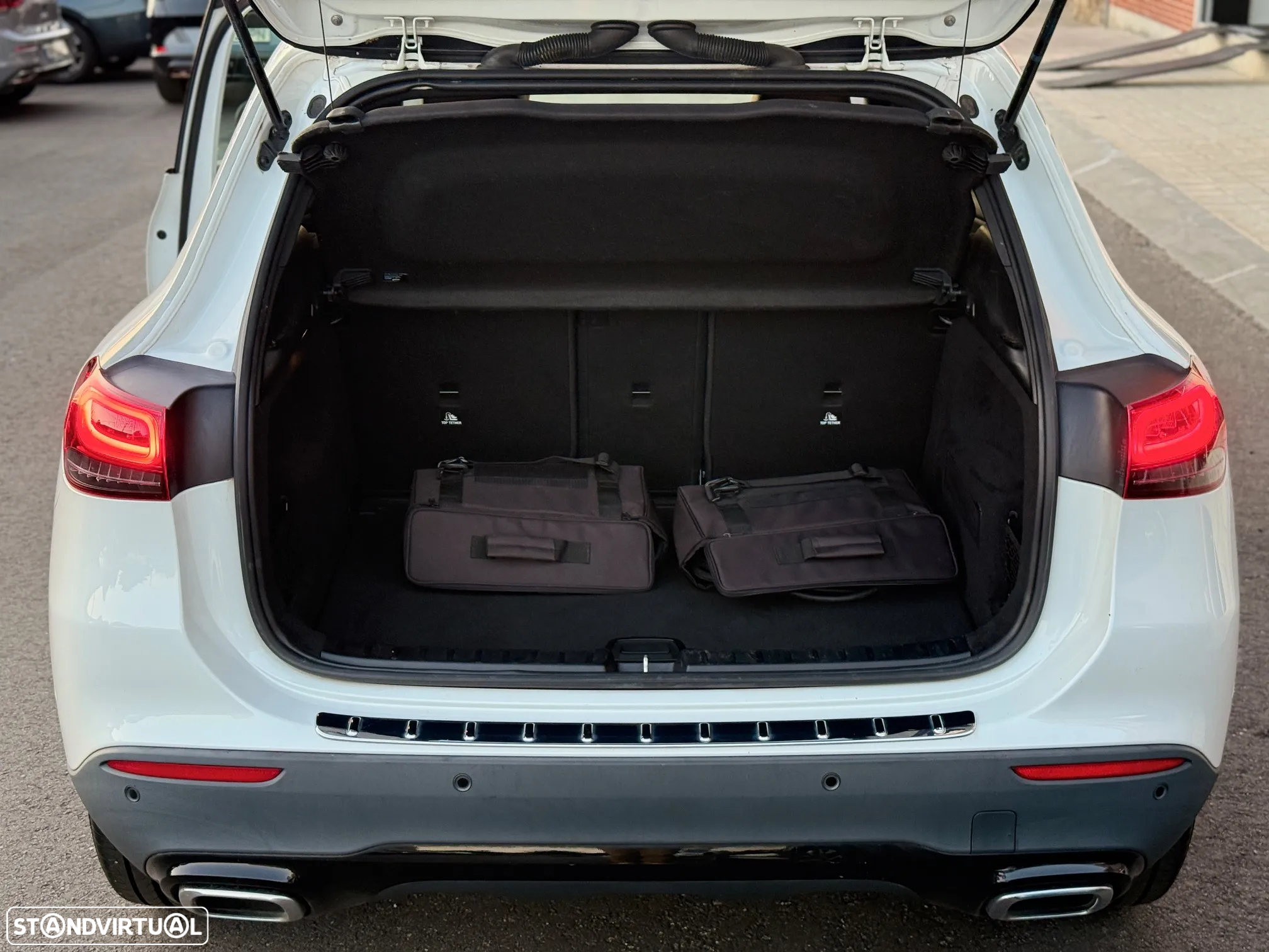 Mercedes-Benz GLA 250 e 8G-DCT Edition Plug-in-Hybrid - 14