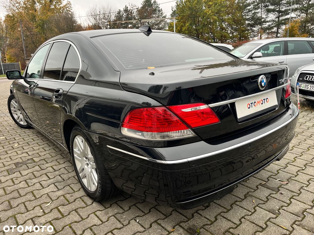 BMW Seria 7 740i - 4