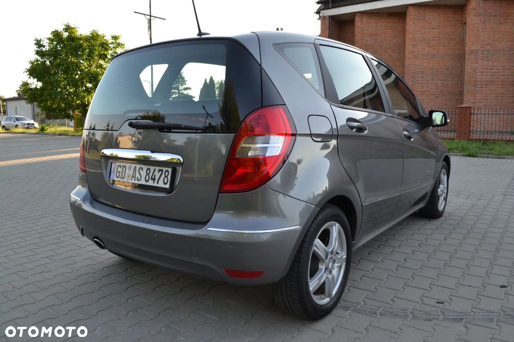 Mercedes-Benz Klasa A 170 BlueEFFICIENCY Elegance - 8