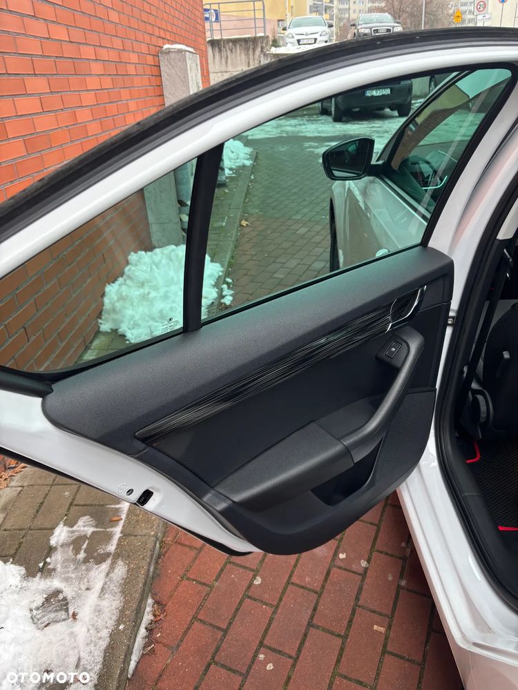 Skoda Octavia 1.5 TSI ACT Style - 17