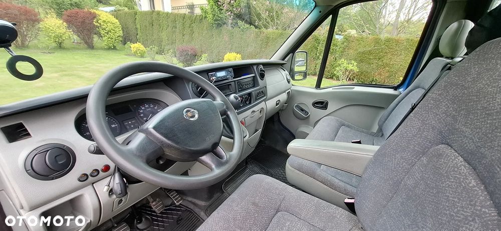 Nissan Interstar - 13
