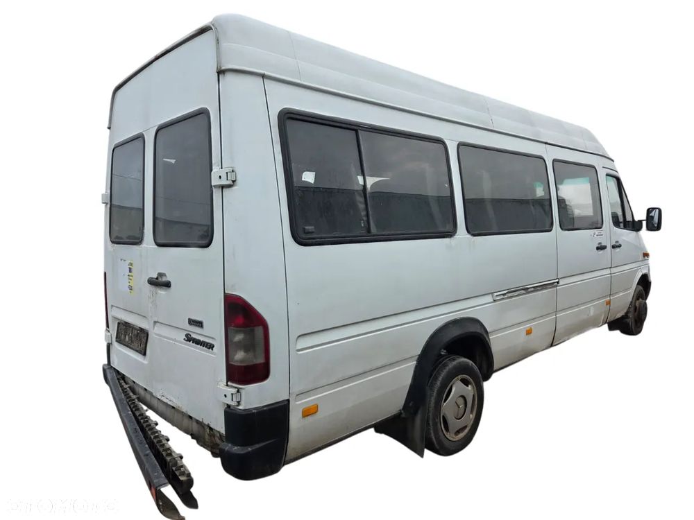 Mercedes-Benz Sprinter 2002 Silnik 2.2 CDI (611981) 130KM (95kW) Arctic White 9147 Na Części maska, klapa, drzwi, lampa - 4