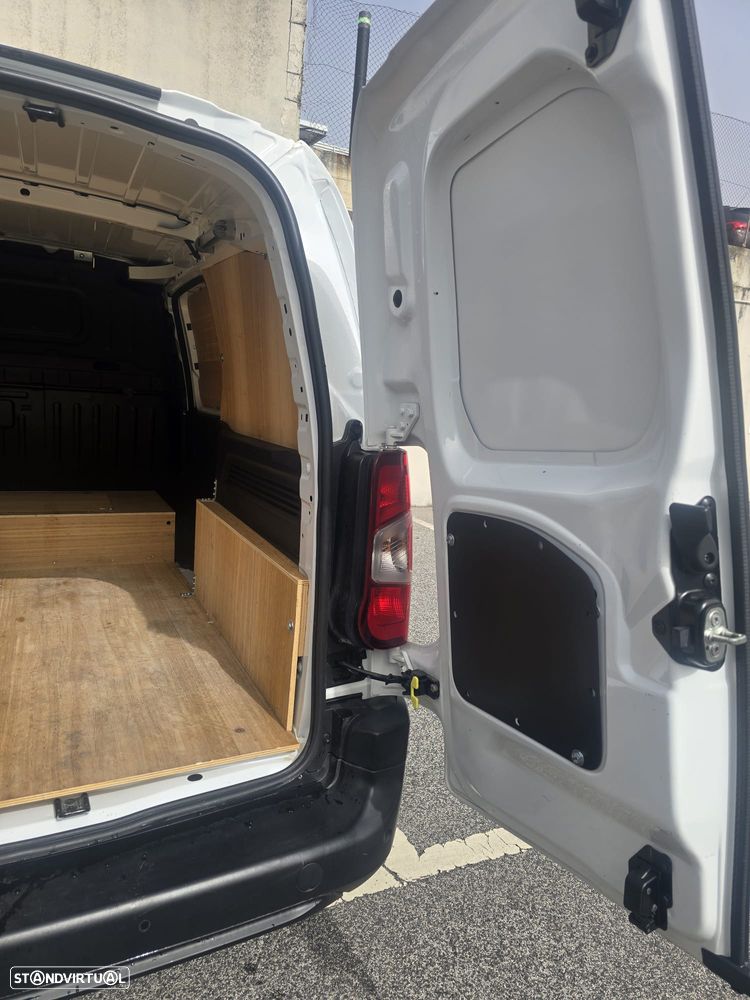 Citroën BERLINGO LONGA - 23