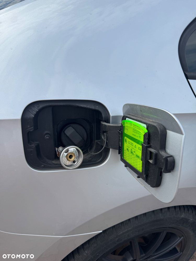Skoda RAPID 1.0 TSI Ambition - 23