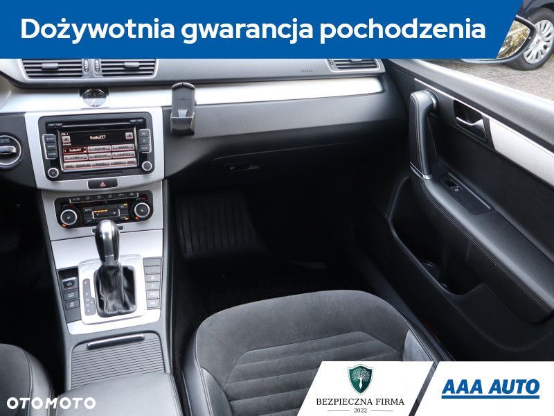 Volkswagen Passat - 9