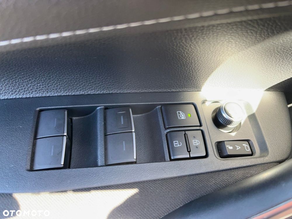 Toyota Corolla - 10