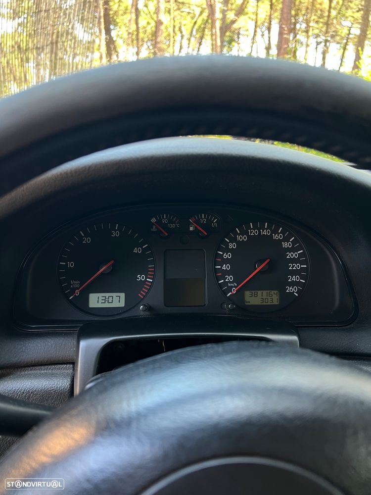 VW Passat Variant 1.9 TDi Trendline EC - 10