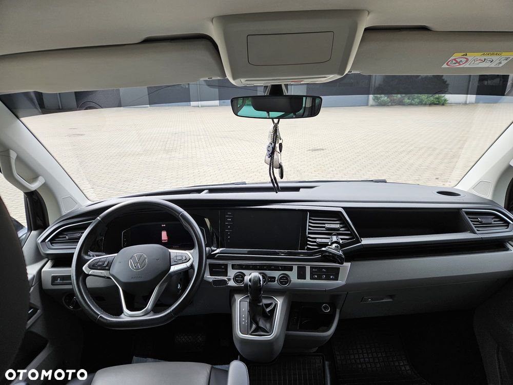 Volkswagen Caravelle - 12