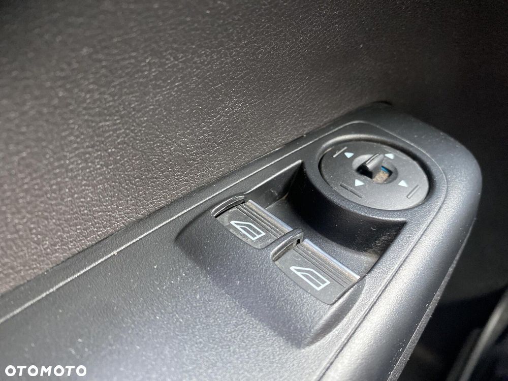 Ford Tourneo Courier - 16