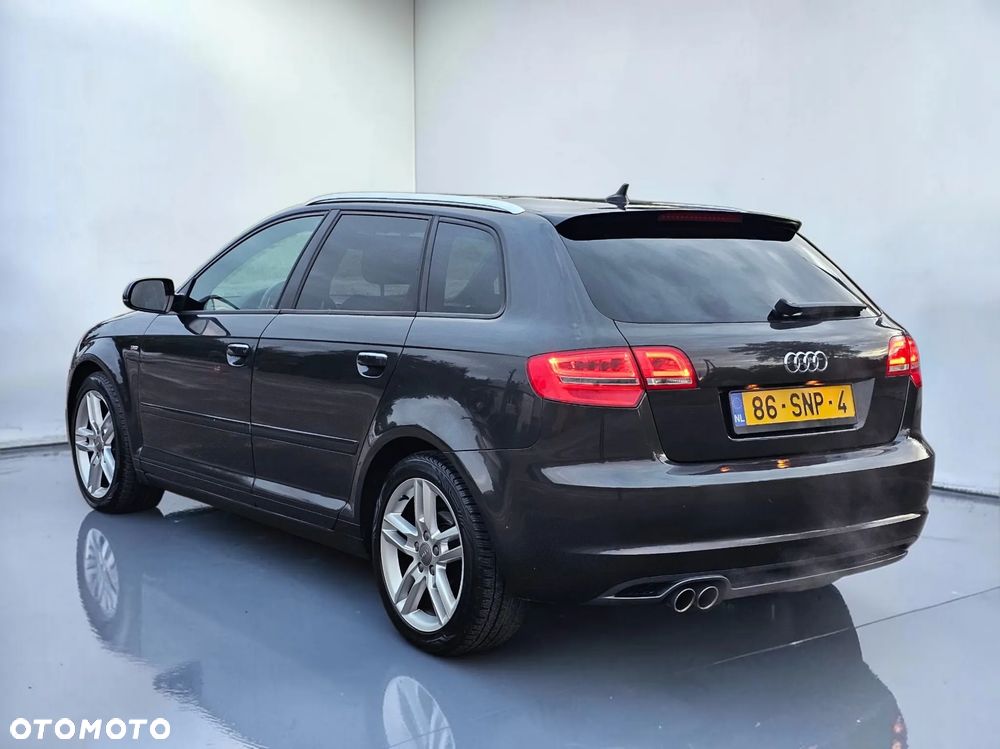 Audi A3 Sportback 1.4 TFSI S line Sportpaket (plus) - 4