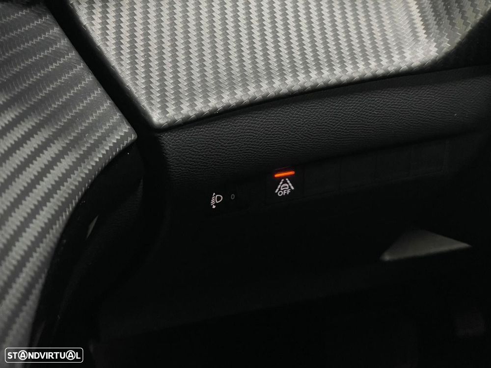 Peugeot e-208 Allure Pack - 9