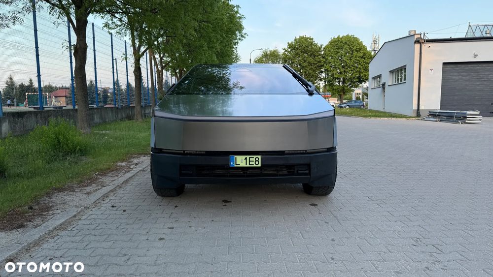 Tesla Cybertruck - 2