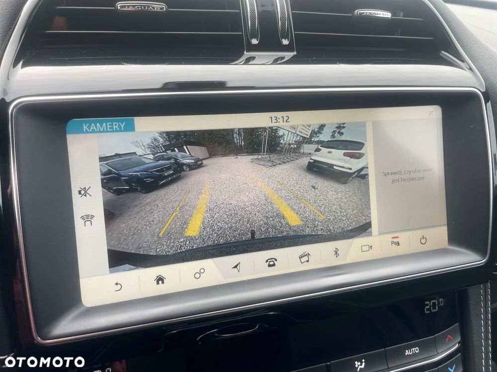 Jaguar F-Pace 25t AWD R-Sport - 24