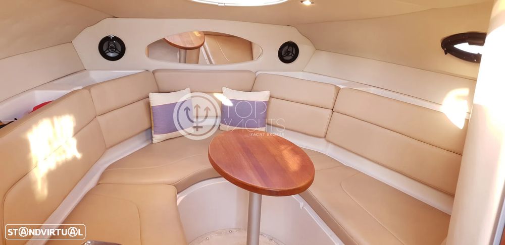 Regal 2665 Commodore - 15