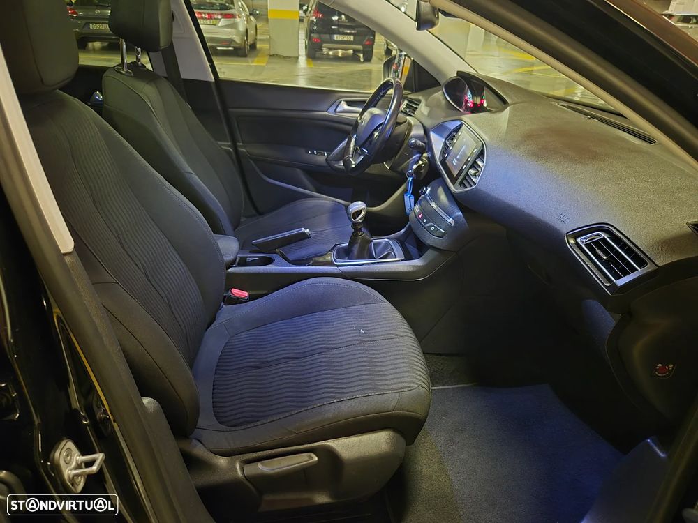 Peugeot 308 SW BlueHDi 120 Stop & Start Style - 37