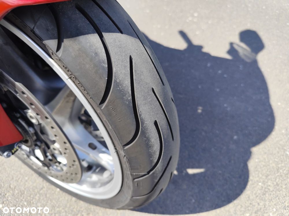 Honda VFR - 27