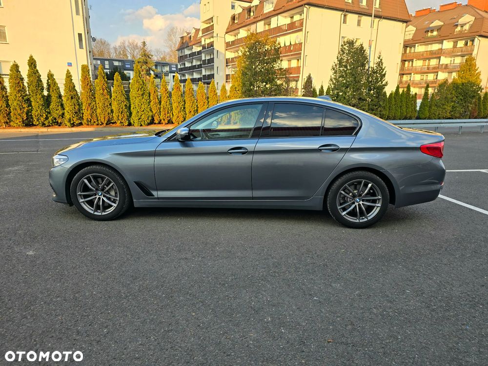 BMW Seria 5 530i xDrive Luxury Line sport - 7