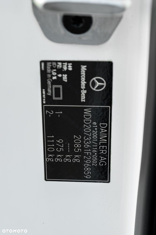 Mercedes-Benz Klasa E 250 7G-TRONIC - 22