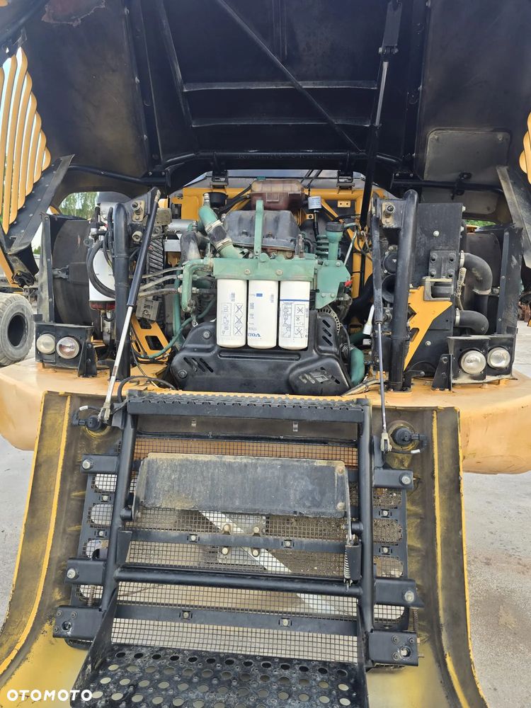 Volvo A25D - 20