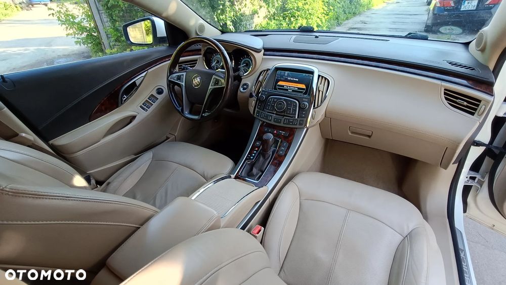 Buick Lacrosse - 36