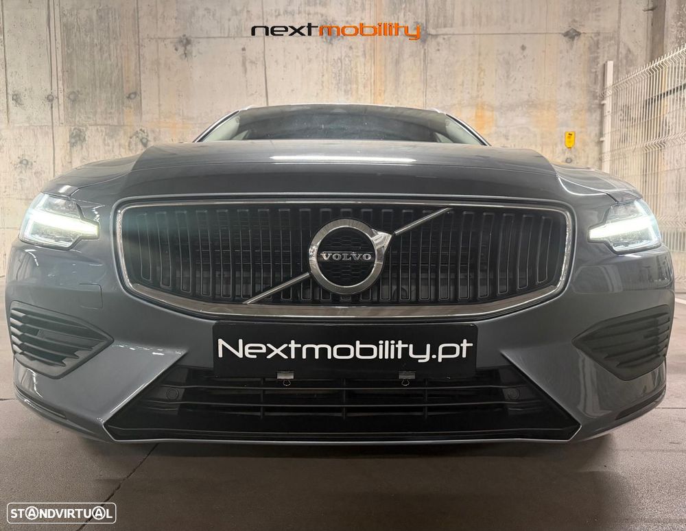 Volvo V60 2.0 T8 AWD TE Momentum Plus - 8