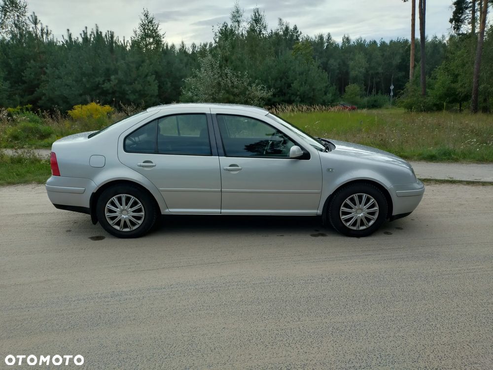 Volkswagen Bora 1.6 Basis - 4