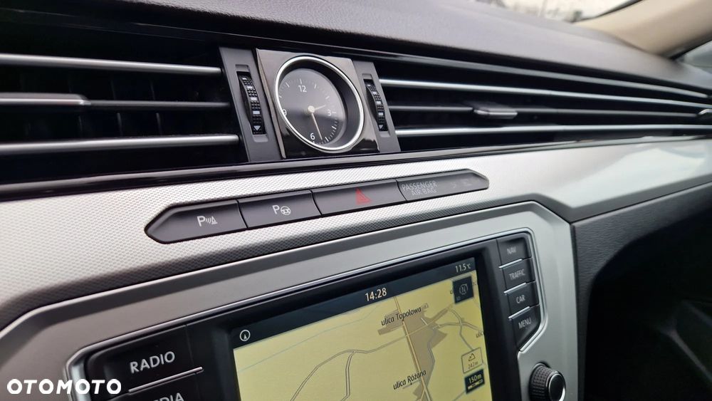 Volkswagen Passat - 23