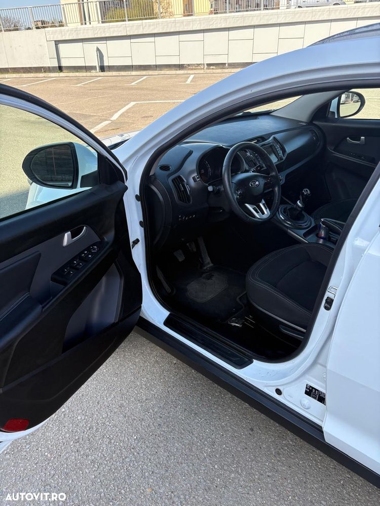 Kia Sportage 1.7 DSL MT 4x2 PREMIUM - 9