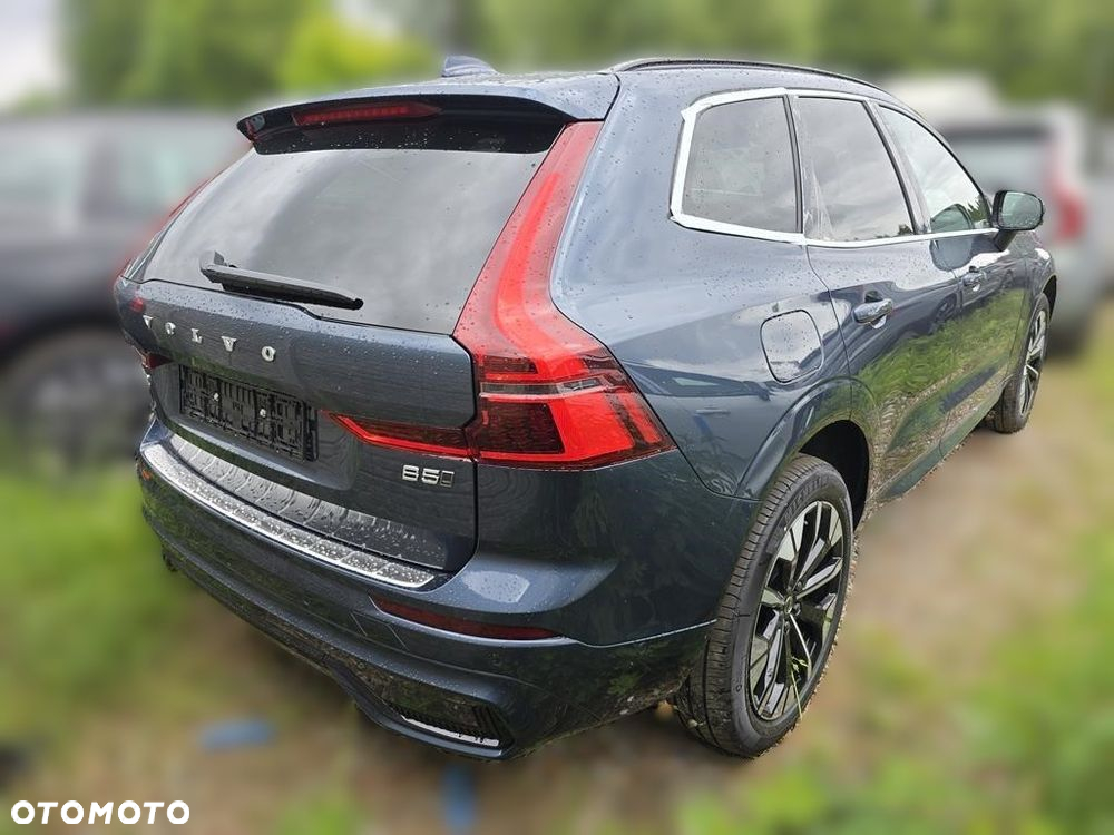 Volvo XC 60 B5 B AWD Plus Dark - 3