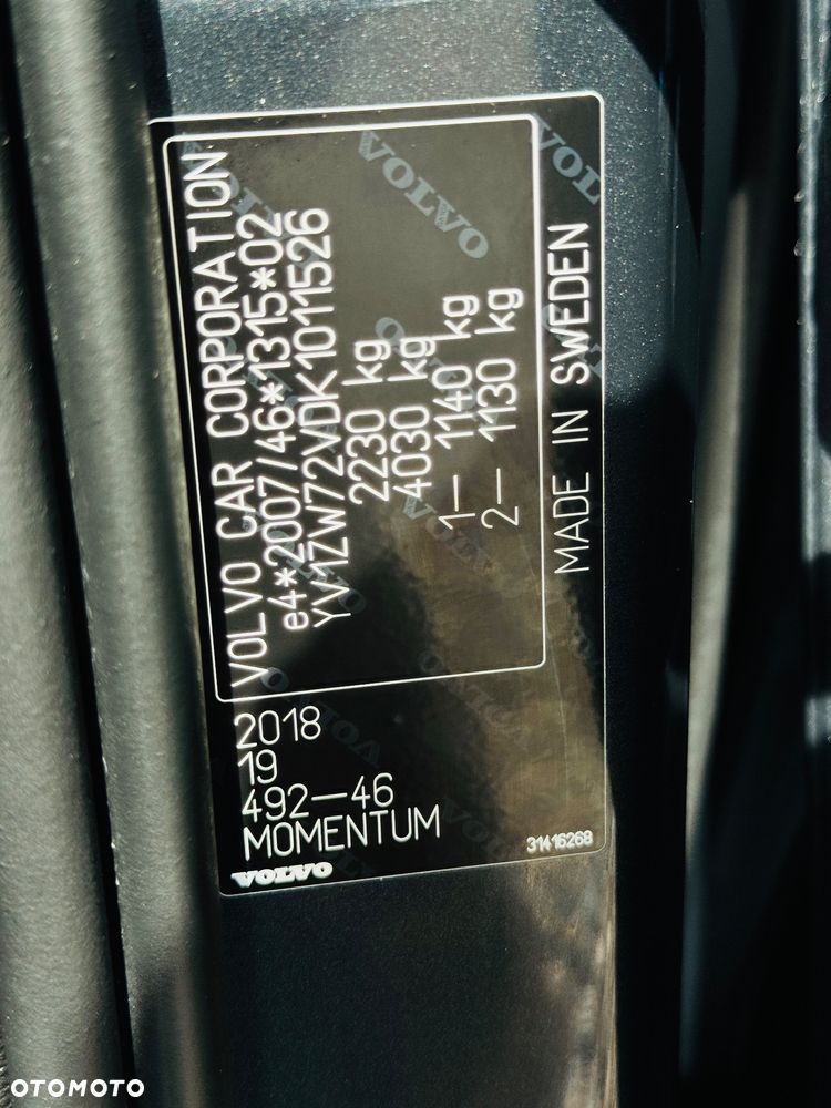 Volvo V60 D3 Momentum Pro - 22