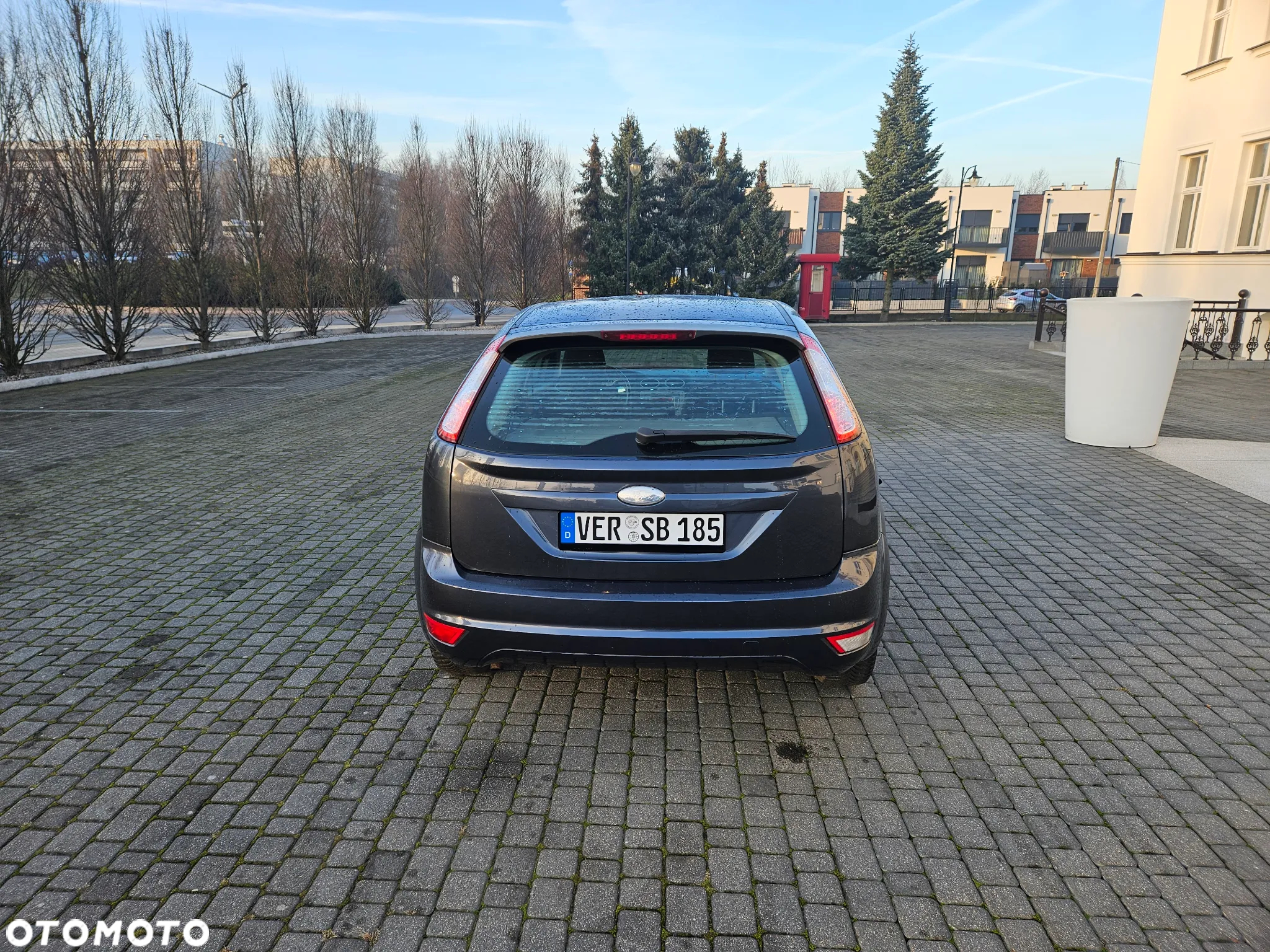 Ford Focus 1.6 Ghia - 6