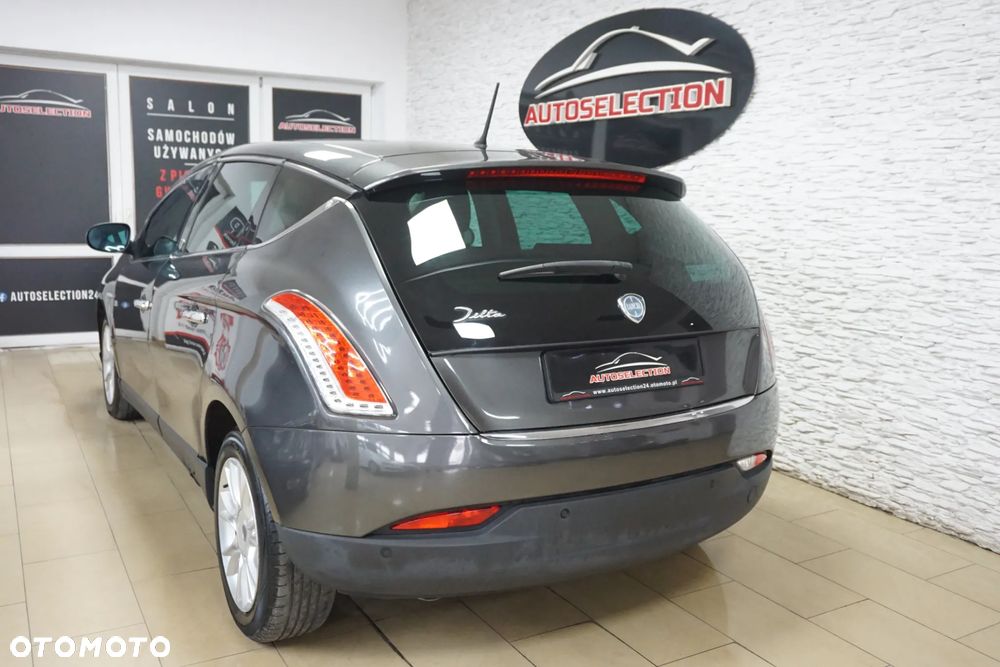 Lancia Delta 2.0 MJ Gold - 6