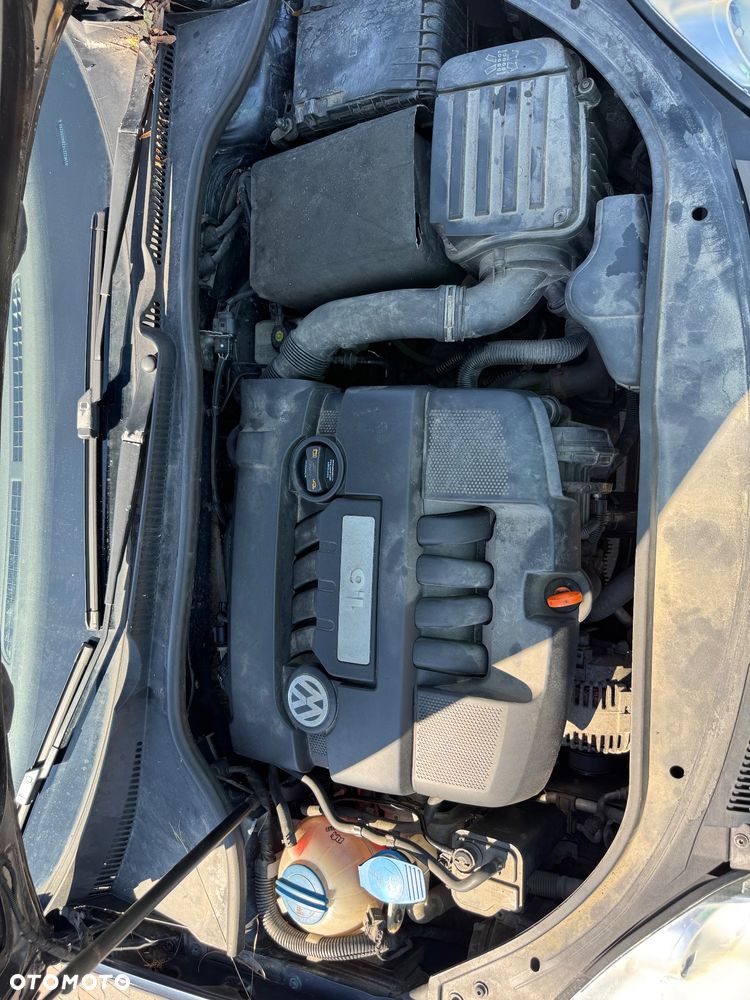 Volkswagen Golf - 24