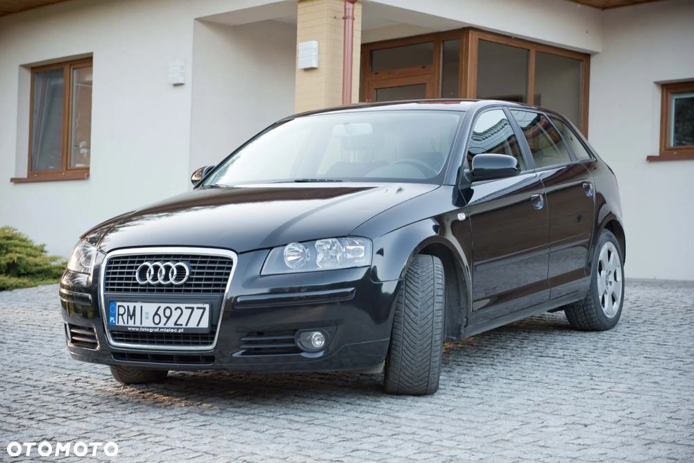 Audi A3 Sportback 1.4 TFSI Ambiente - 3