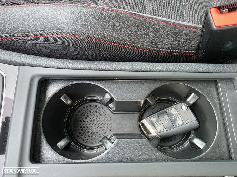 VW Golf 2.0 TSI GTi TCR DSG - 28