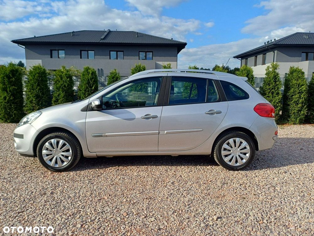Renault Clio - 17