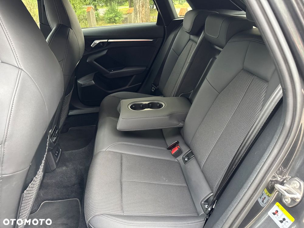 Audi A3 Sportback 1.4 TFSI e-tron S line Sportpaket - 19