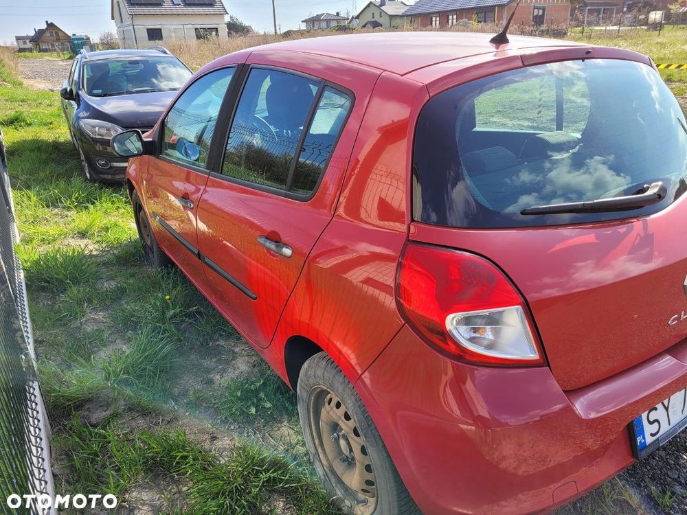 Renault Clio 1.2 16V Alize - 2