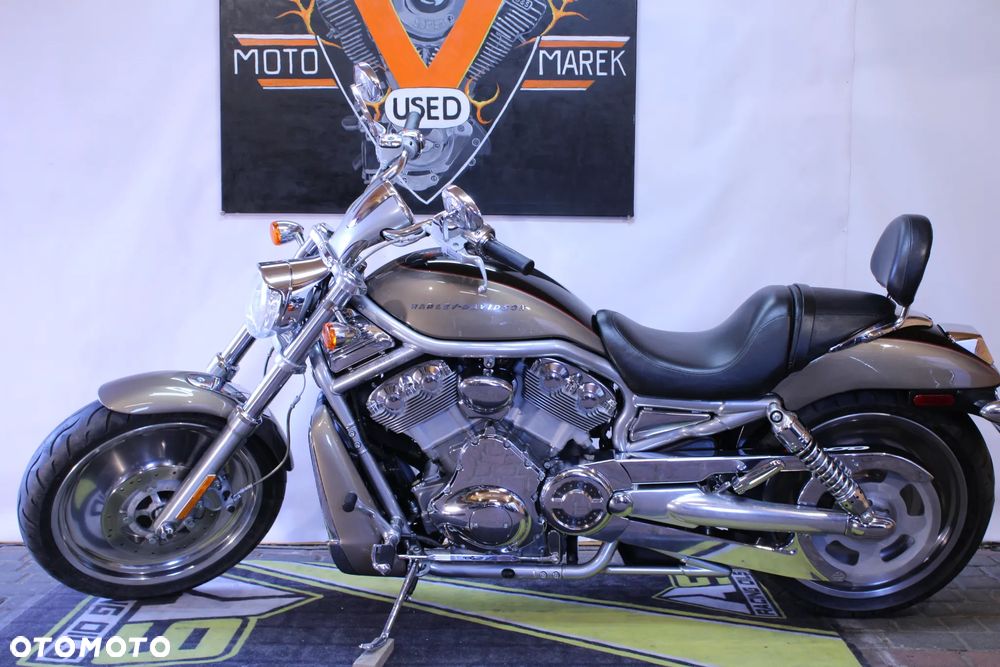Harley-Davidson V-Rod Street Rod - 2