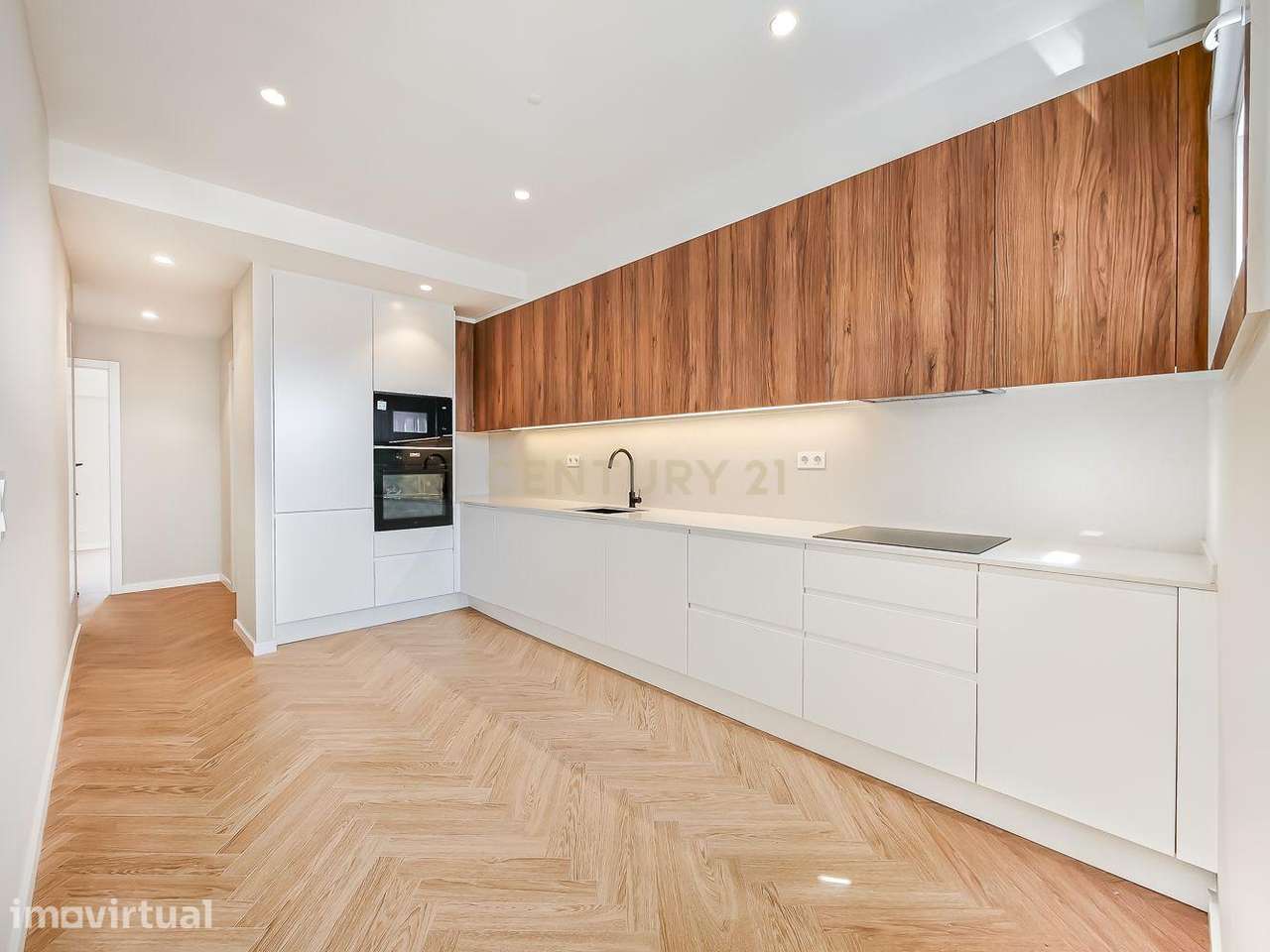 Apartamento T2 Renovado com Vista Panorâmica em São Vicente, Lisboa - Grande imagem: 5/23