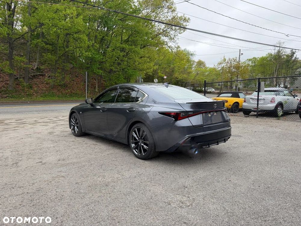 Lexus IS - 8