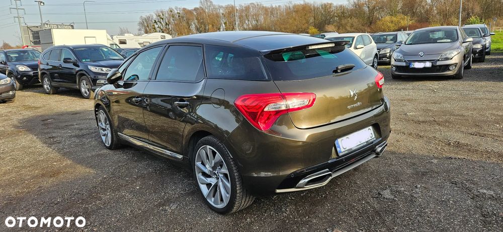 Citroën DS5 THP 200 SoChic - 4