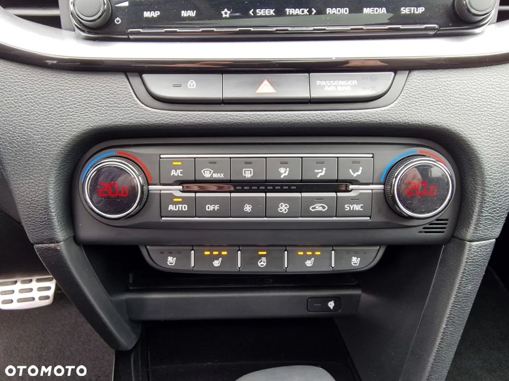 Kia XCeed 1.6 CRDi mHEV Prestige Line DCT - 32